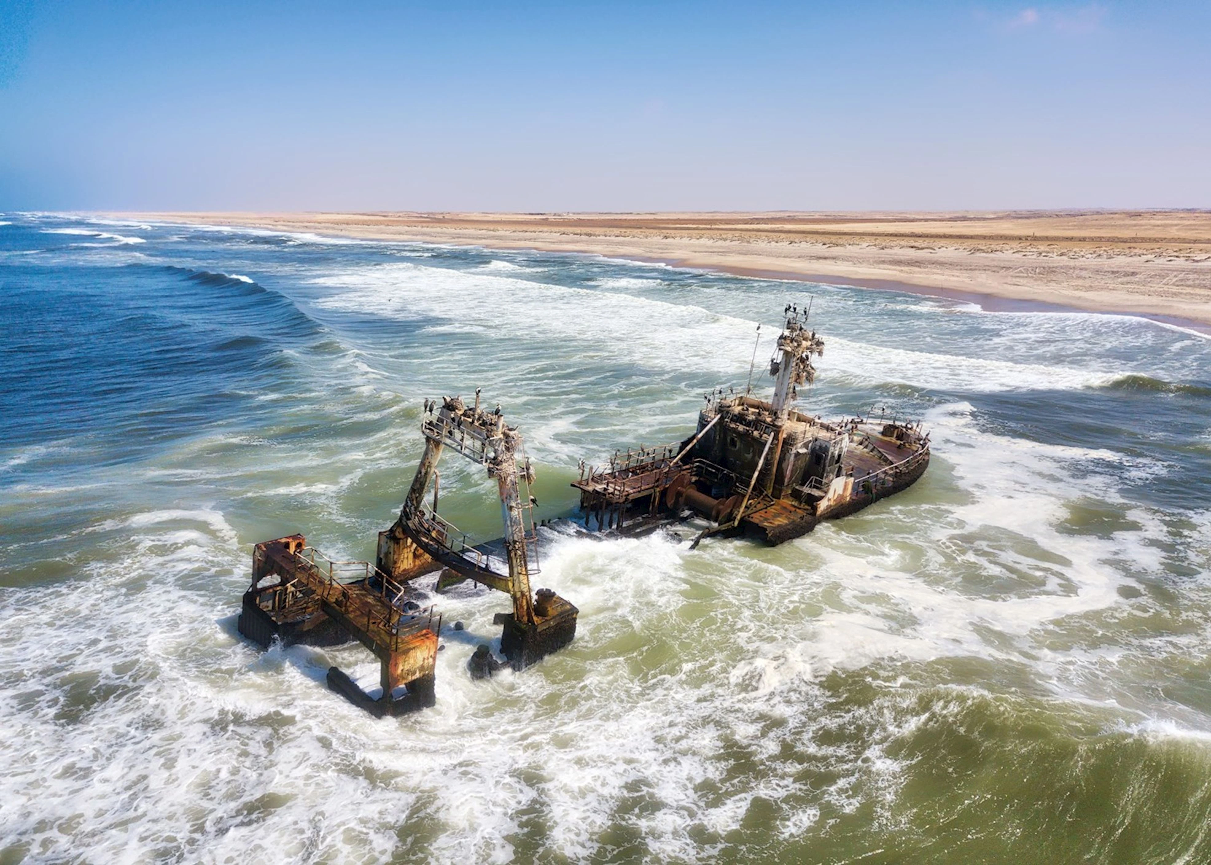 16017525 shipwreck on the skeleton coast