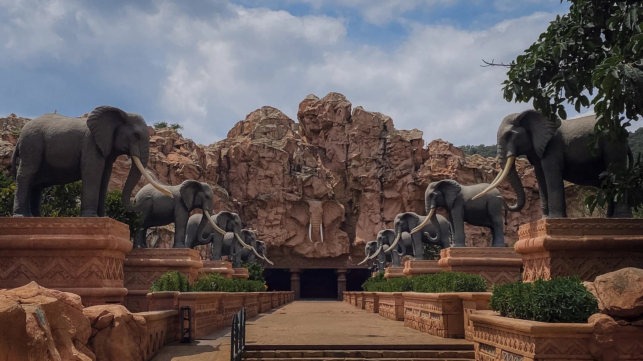entrance sun city valley of the waves