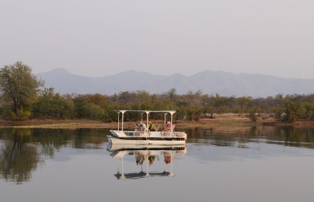 3-Day Lake Kariba Houseboat Safari: Discover the Untamed Beauty of Zimbabwe